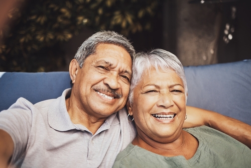 ¡Implantes Dentales en Jollyville, TX | Reserve una consulta gratis hoy!